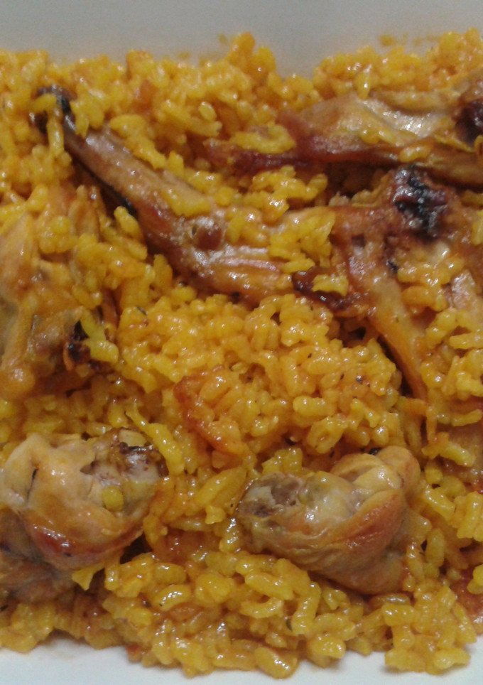 Una foto de Arroz con conejo al vino dorado del Campo de Cartagena