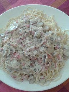 Una foto de Espaguetis a la carbonara