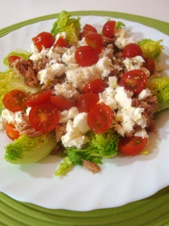 Una foto de Ensalada con toque de hierbas provenzales