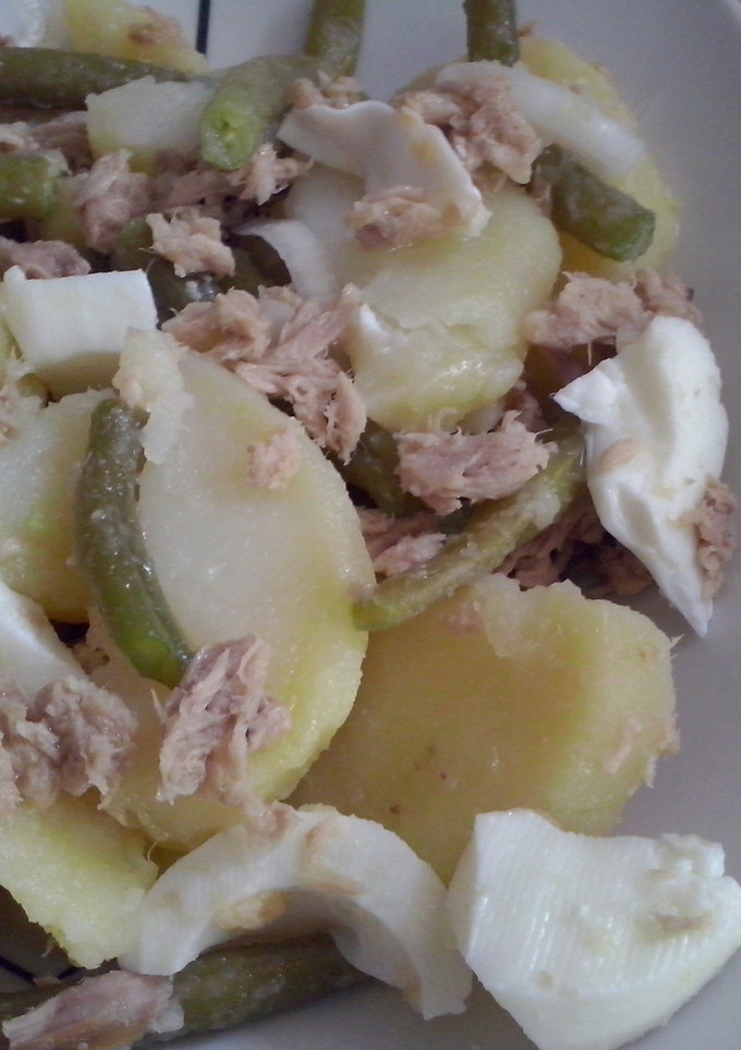 Una foto de Ensalada de verano de patata con judías verdes