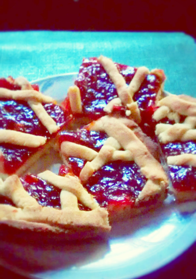 Una foto de Pastafrola con aceite