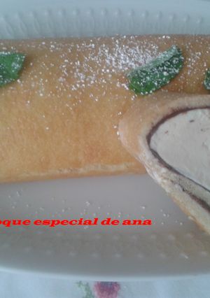 Una foto de Rollo artico relleno de helado y nutella