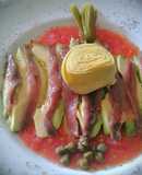 Aguacate con anchoas y tomate natural
