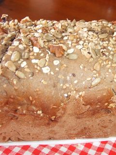 Una foto de Pan integral multicereales con nueces