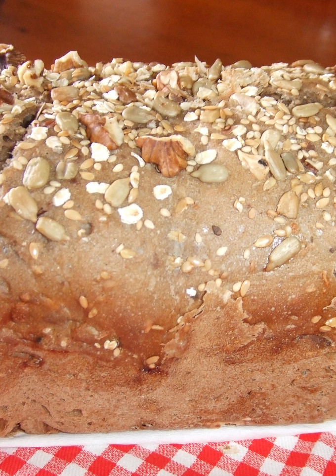 Una foto de Pan integral multicereales con nueces