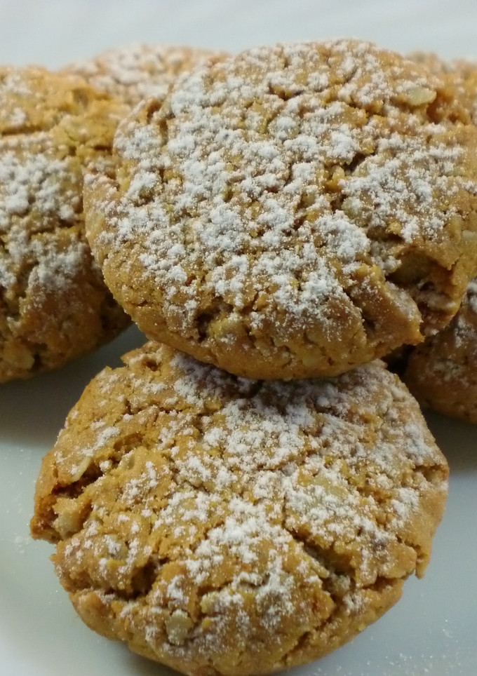 Una foto de Galletas de avena con nueces y miel