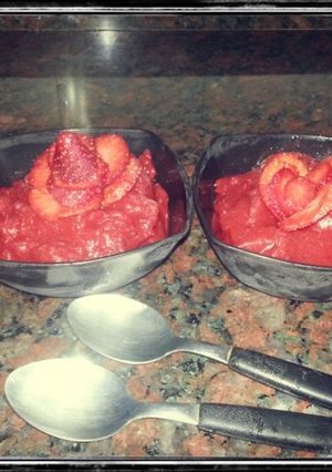 Una foto de Helado de frutilla natural