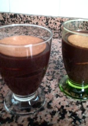 Una foto de Copas de chocolate con galletas