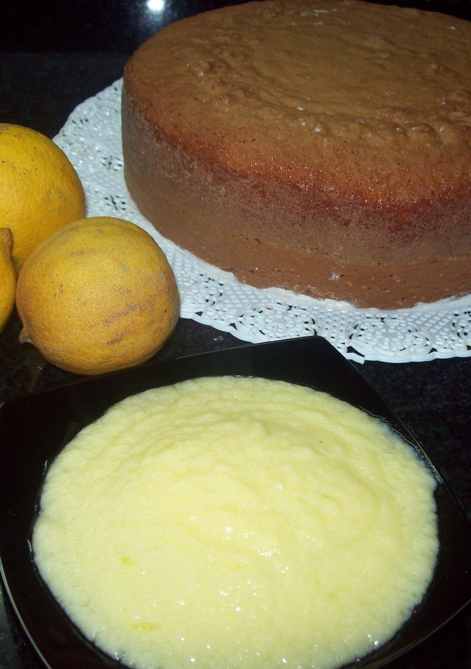Una foto de Crema de limón para rellenar tartas