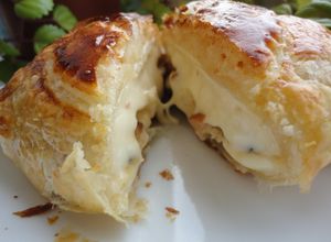 Foto principal de Hojaldre de camembert relleno