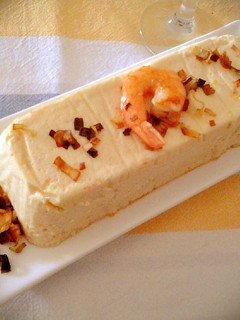 Una foto de Pastel de puerros y langostinos