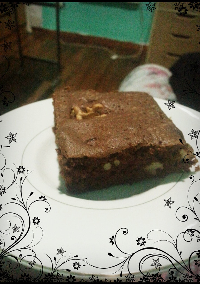 Una foto de Brownie de algarroba fácil