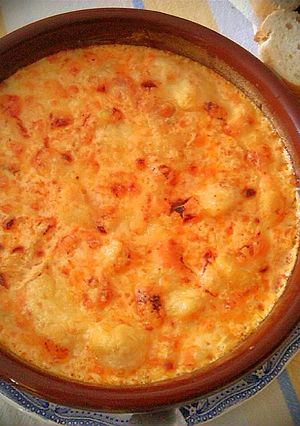Una foto de Patatas gratinadas con chorizo