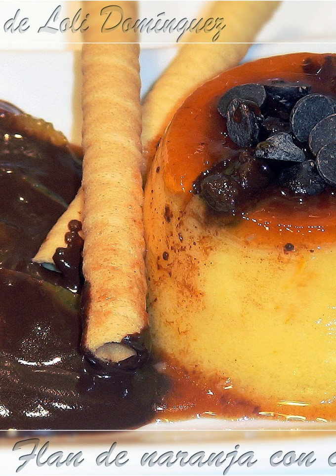 Una foto de Flan de naranja con chocolate