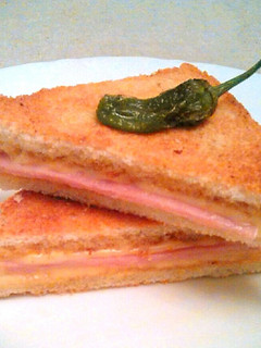 Foto principal de Sándwich mixto de jamón york y queso