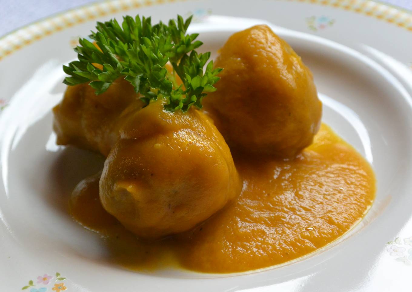 Albóndigas caseras con salsa sin lactosa