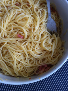 Una foto de Espaguetis con carbonara original