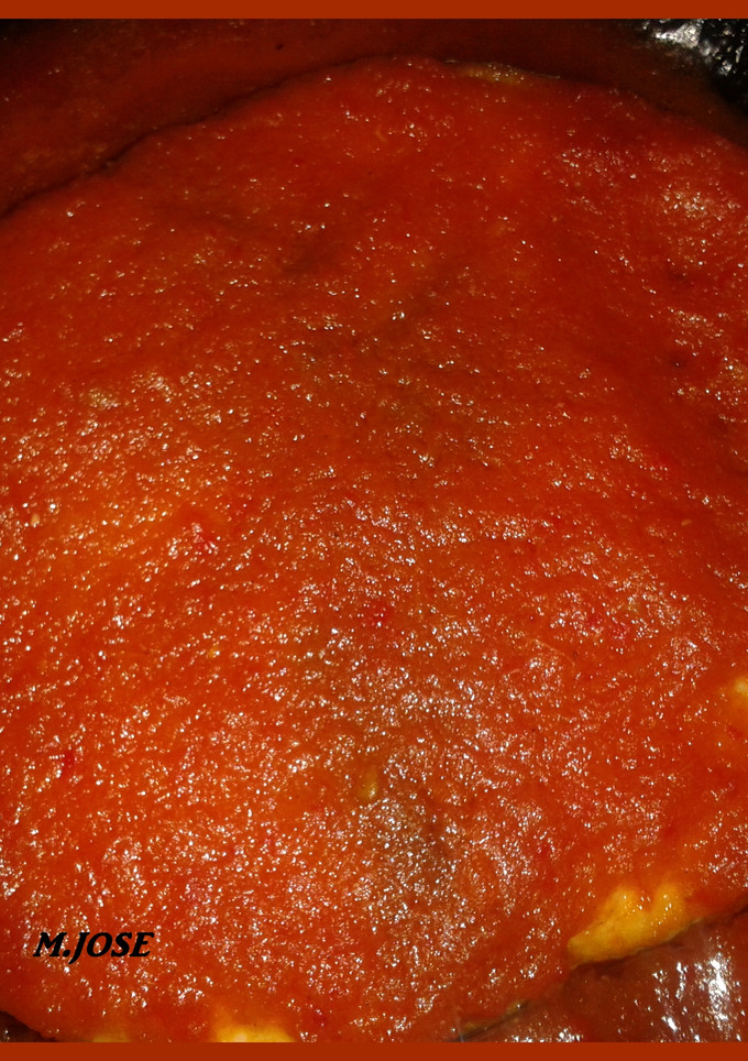 Una foto de Bonito del norte con tomate