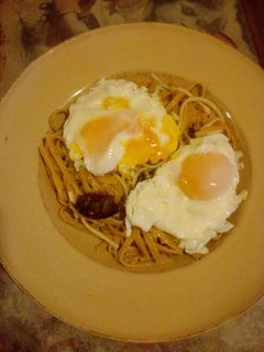 Una foto de Fideos con manteca amorcillados a caballo