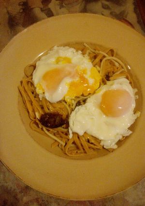 Una foto de Fideos con manteca amorcillados a caballo