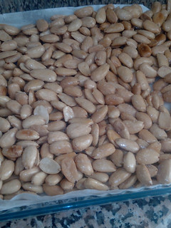 Una foto de Almendras fritas con sal caseras