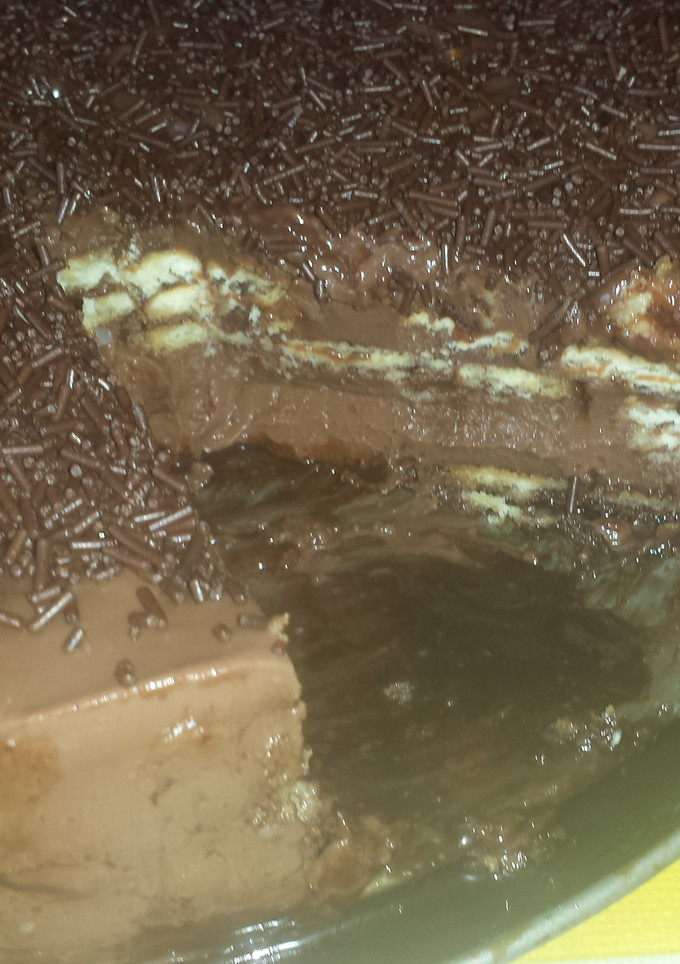 Una foto de Tarta mus de chocolate y galletas