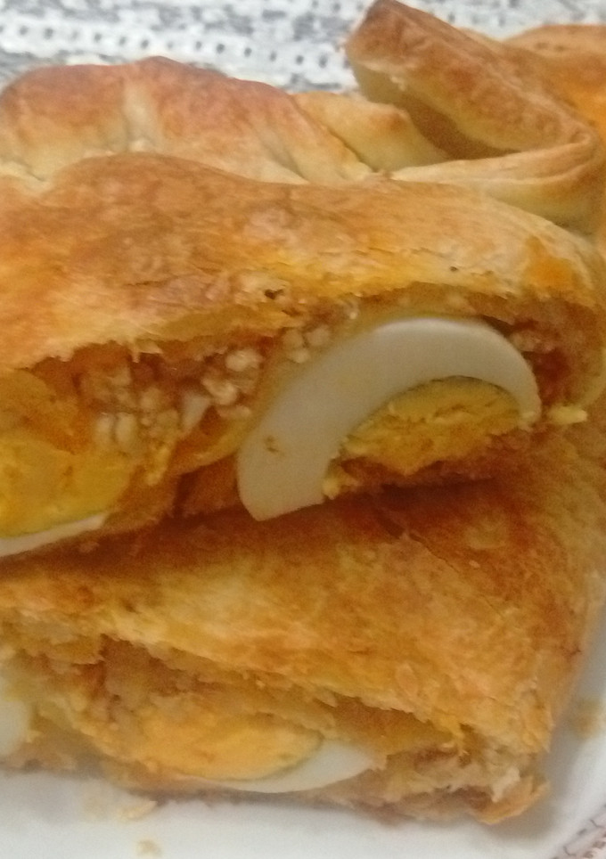 Una foto de Rollo crujiente de cerdo blanco picado y huevos