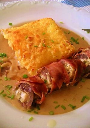 Una foto de Rollitos de ternera rellenos y envueltos en bacon
