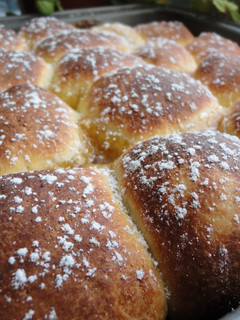 Una foto de Buchteln o pastelitos al horno