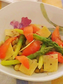 Una foto de Ensalada fresca estival