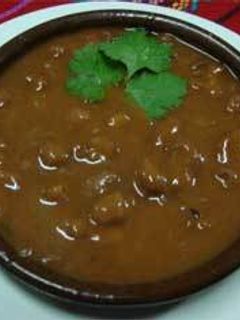 Una foto de Frijol con carne