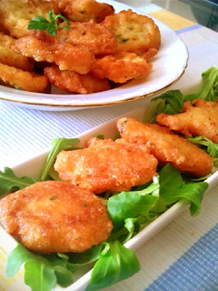 Una foto de Buñuelos de bacalao, ajo y perejil