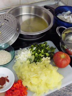 Una foto de Arroz con patatas y bacalao