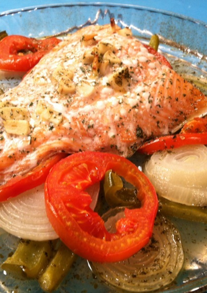 Una foto de Salmón al horno