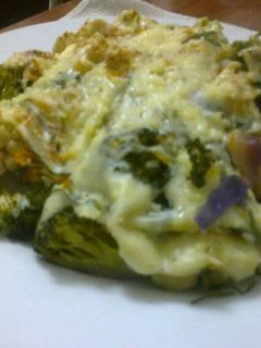 Una foto de Coliflor y brócoli gratinados al horno con salsa blanca