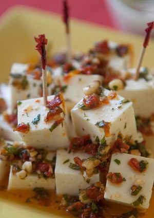 Una foto de Queso panela marinado
