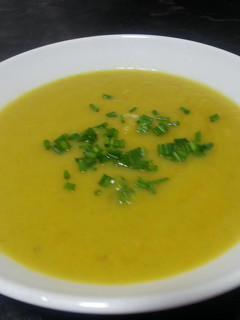 Una foto de Crema de Chirivia y Manzana