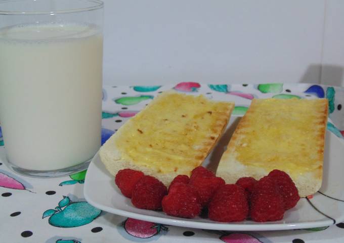 Foto principal de Desayuno completo con tostadas con miel