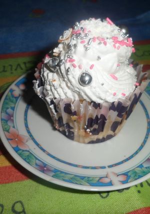 Una foto de Cupcakes de vainilla y crema