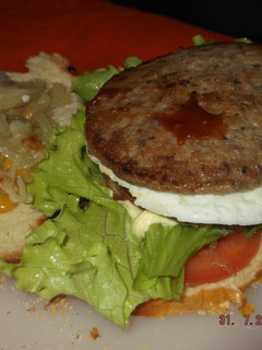 Una foto de Hamburguesas caseras y completas