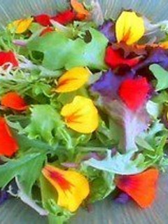 Una foto de Ensalada de flores