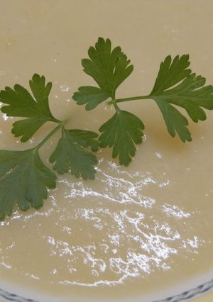 Una foto de Crema de espárragos blancos