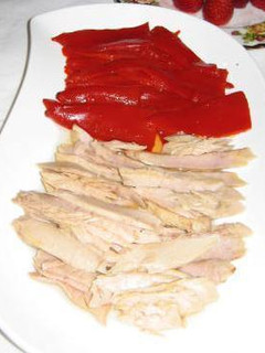 Una foto de Bocadillo de Atún con pimiento y aceitunas