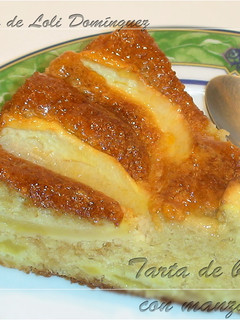 Una foto de Tarta de bizcocho con manzana