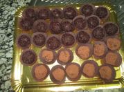 Una foto de trufas de chocolate al brandy