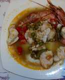 Guiso de merluza y gambón