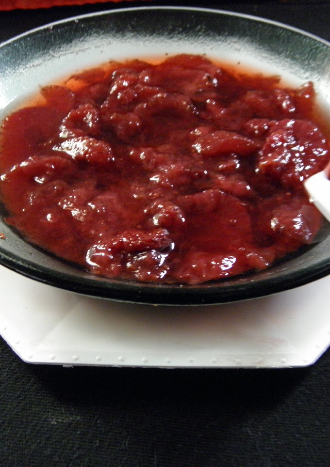 Una foto de Salsas para postres/helados fáciles y rápidas