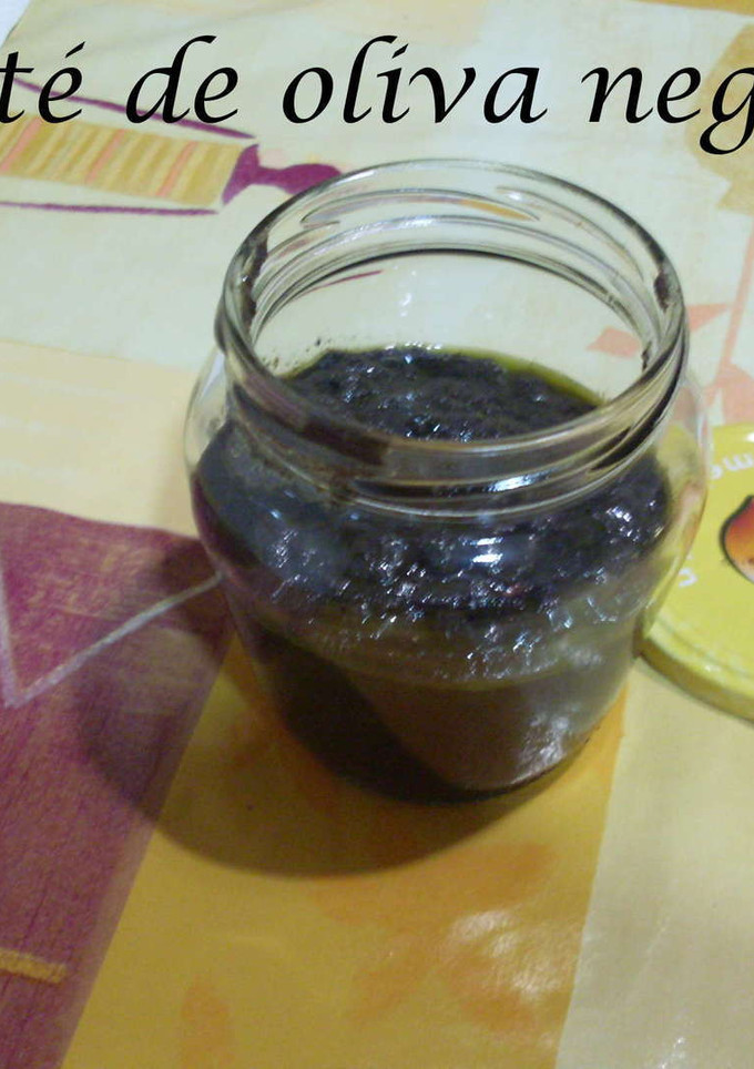 Una foto de Paté de oliva negra