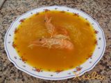 Sopa de gambas con fideos