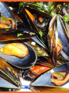 Una foto de Mejillones al vapor
